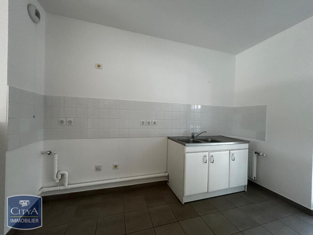 À LOUER - APPARTEMENT T3 AVEC BALCONS, PARKING ET ASCENS....