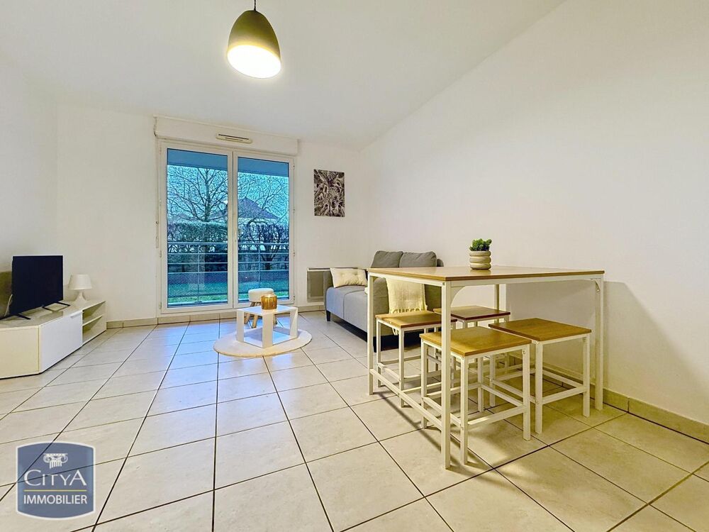 À LOUER : Découvrez cet appartement rénové T2 situé au c....