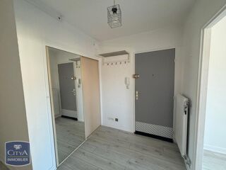  Appartement à louer 4 pièces 89 m²