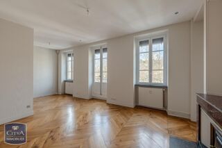  Appartement à louer 3 pièces 84 m²