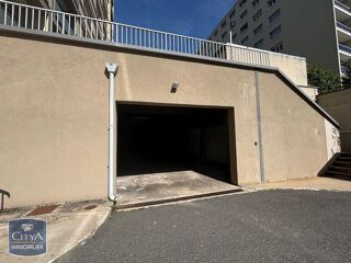  Parking / Garage à louer 