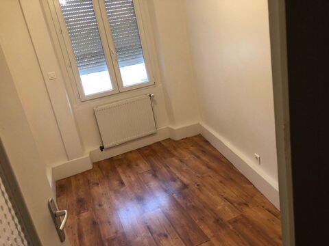  Appartement � louer 3 pi�ces 77 m�