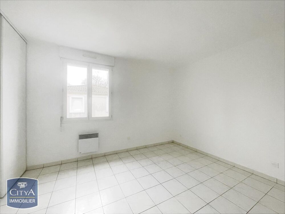 A LOUER Charmante maison de type T3 située à Pineuilh (3....