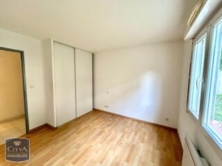  Appartement à louer 3 pièces 65 m²