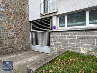  Parking / Garage à louer 