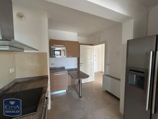  Appartement � louer 5 pi�ces 215 m� Cannes