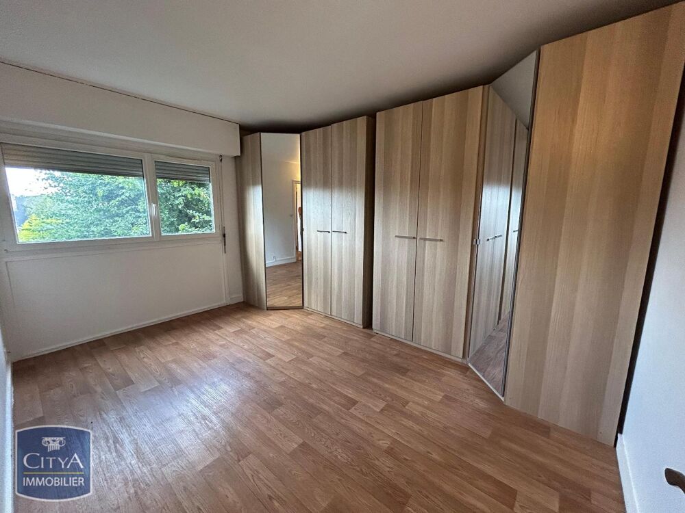 location Appartement - 3 pièce(s) - 65 m² Vélizy-Villacoublay (78140)