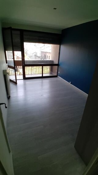  Appartement à louer 3 pièces 72 m²