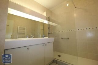  Appartement � louer 3 pi�ces 79 m�