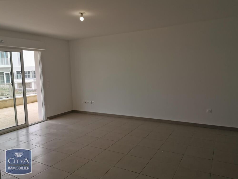 À LOUER : Découvrez cet appartement récent T2 situé à Vi....