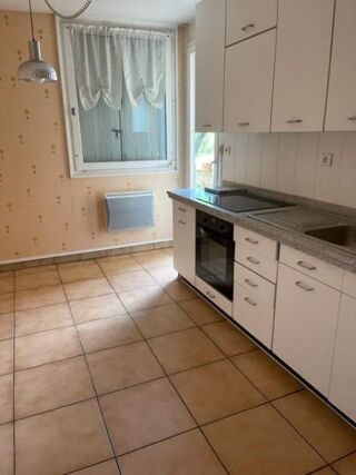  Appartement � louer 4 pi�ces 82 m�