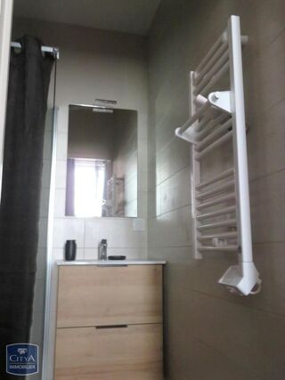  Appartement à louer 1 pièce 28 m²