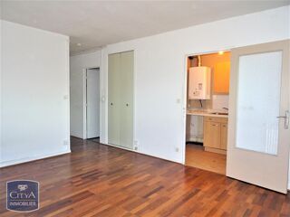  Appartement à louer 1 pièce 28 m²