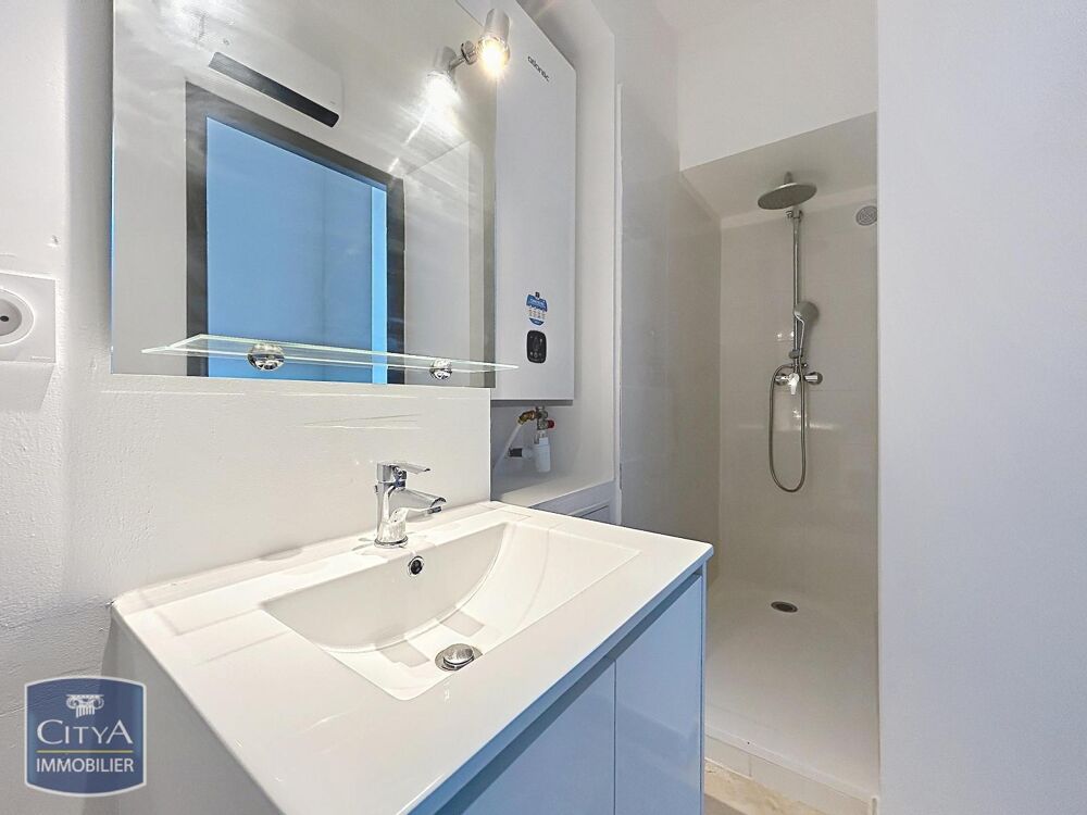 location Appartement - 1 pièce(s) - 43 m² Bagnols-sur-Cèze (30200)