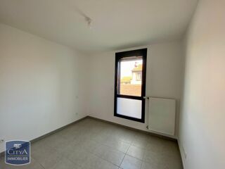  Appartement à louer 3 pièces 76 m²