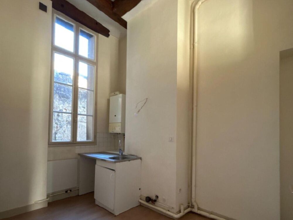Halles - À LOUER : Charmant appartement T3 situé au coeur....