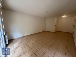  Appartement à louer 3 pièces 70 m²
