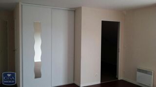  Appartement à louer 3 pièces 52 m²