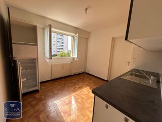  Appartement à louer 3 pièces 74 m²