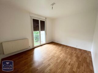  Appartement à louer 4 pièces 81 m²
