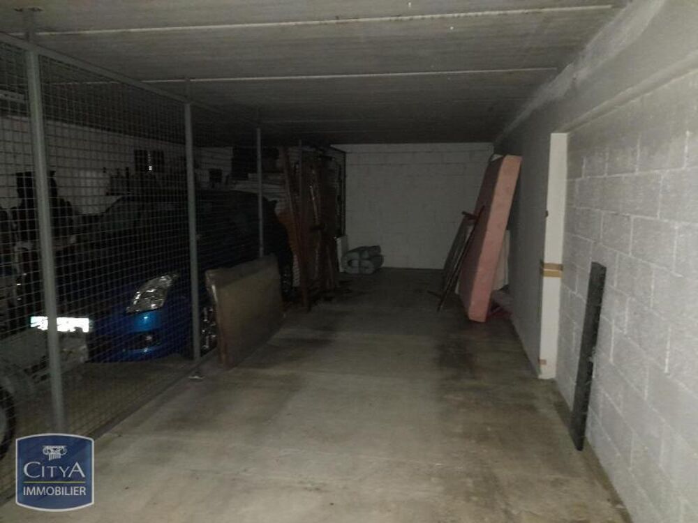 location Parking / Garage Tours (37000)