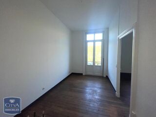  Appartement à louer 2 pièces 61 m²