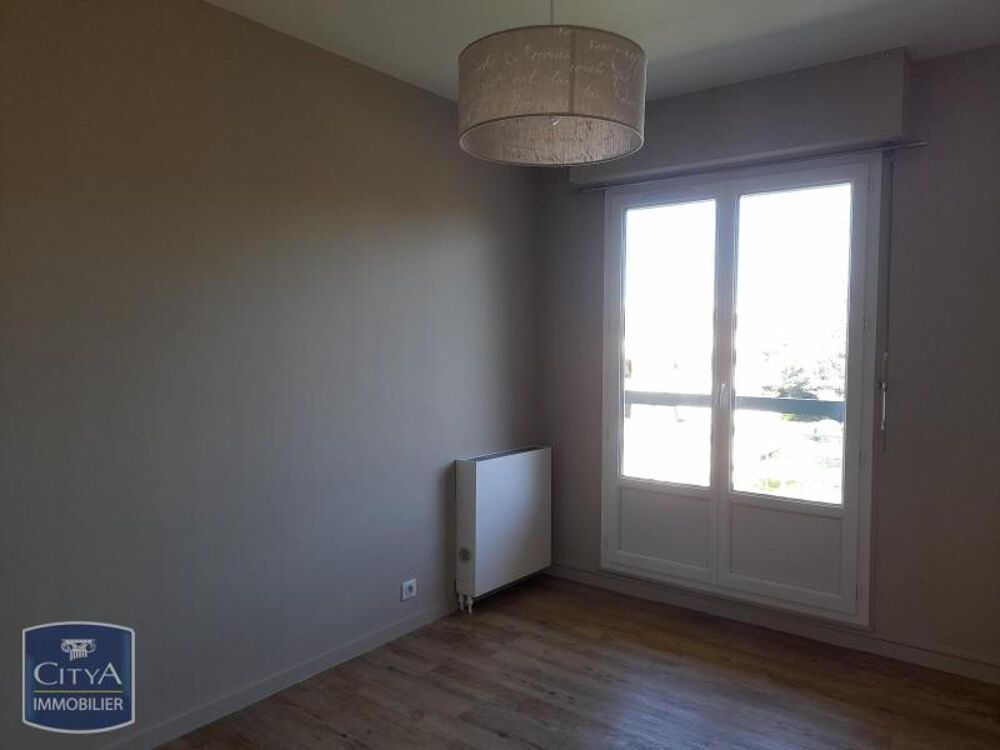 location Appartement - 2 pièce(s) - 70 m² Angoulême (16000)