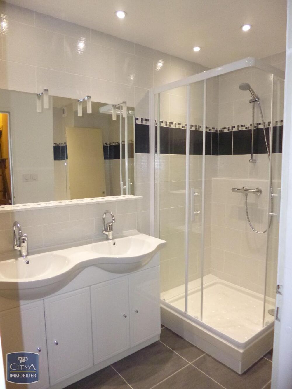 location Appartement - 4 pièce(s) - 88 m² Grenoble (38000)