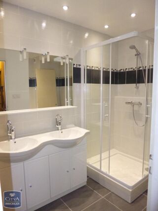  Appartement à louer 4 pièces 88 m²
