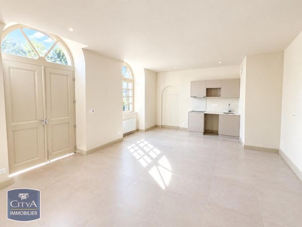 location Appartement - 3 pièce(s) - 76 m² Chinon (37500)