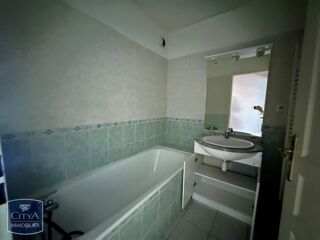  Appartement à louer 4 pièces 90 m²