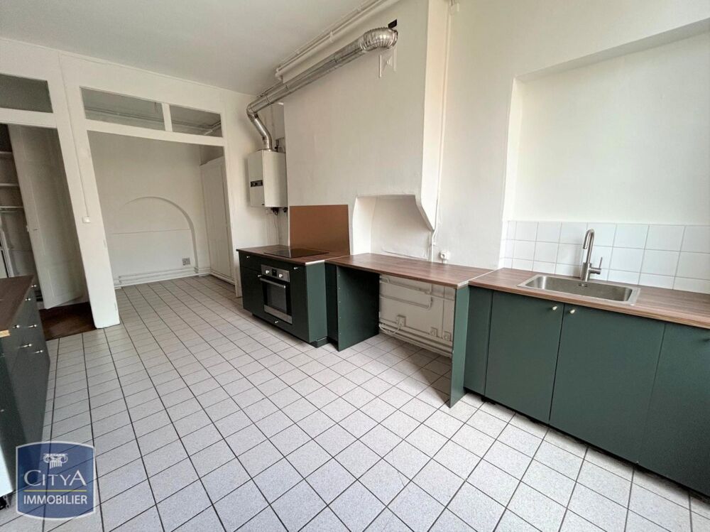 A LOUER // BEL APPARTEMENT T5 // 38 RUE DU PLAT 69002 LY....