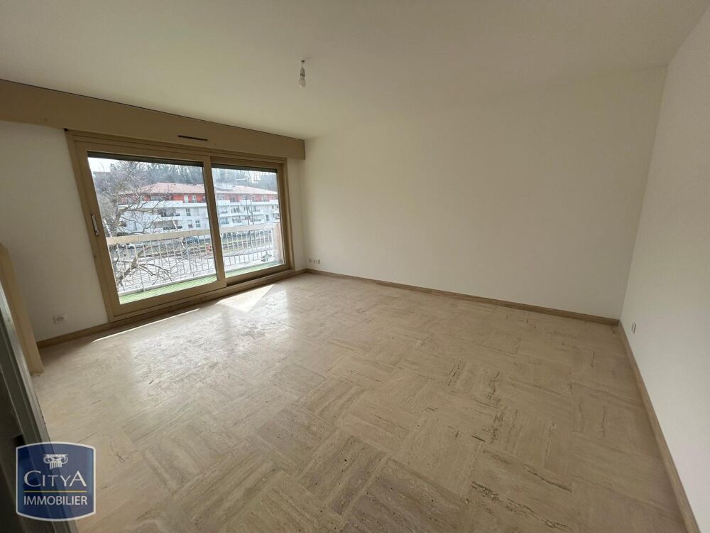 location Appartement - 3 pièce(s) - 69 m² Saint-Julien-en-Genevois (74160)