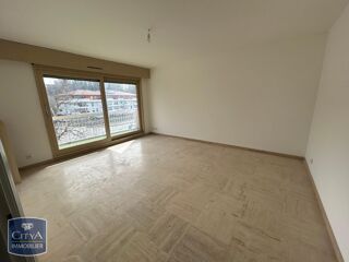 Appartement à louer 3 pièces 69 m²