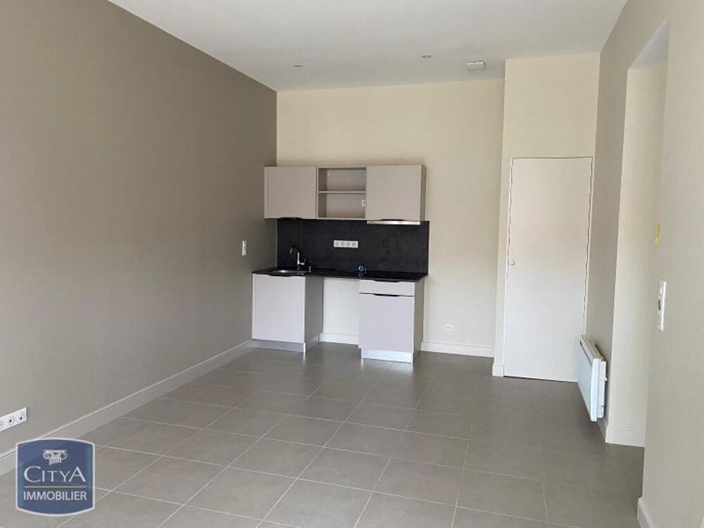 location Appartement - 3 pièce(s) - 66 m² Fontenay-le-Comte (85200)