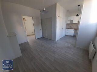  Appartement à louer 1 pièce 32 m²