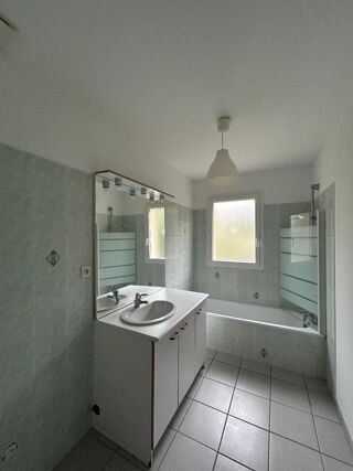  Appartement à louer 2 pièces 49 m²