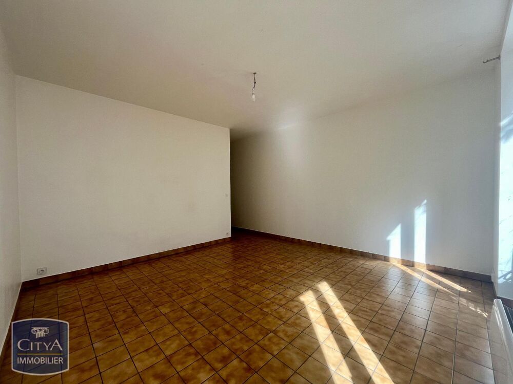 À LOUER : Appartement T3 situé à Orléans, dans le code p....
