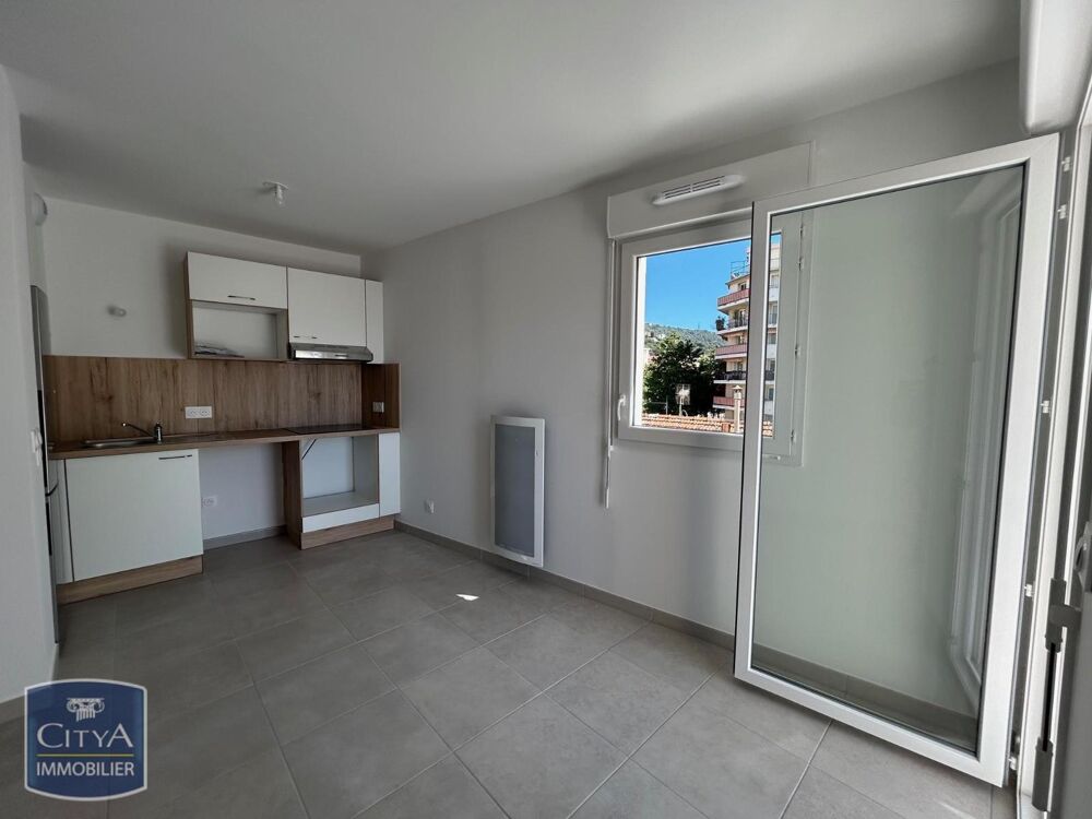 location Appartement - 2 pièce(s) - 28 m² Nice (06300)