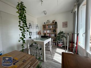  Appartement à louer 4 pièces 66 m²