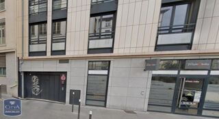  Parking / Garage à louer 