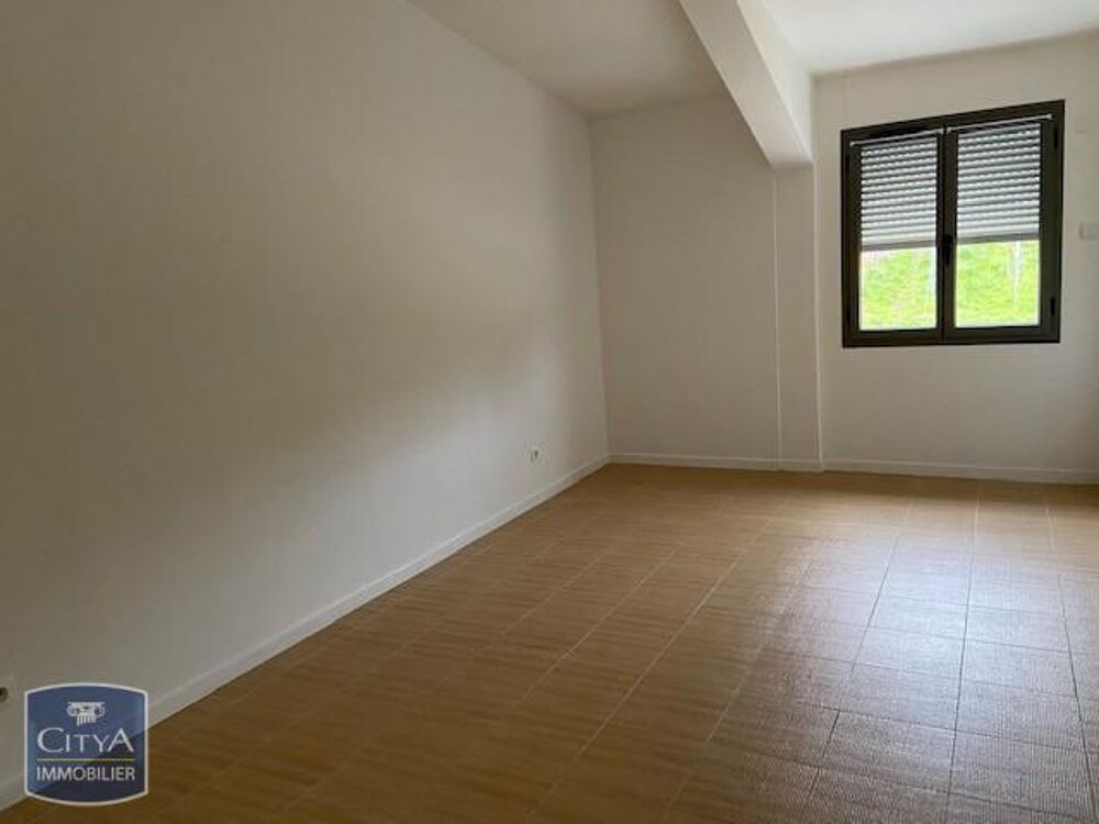 location Appartement - 5 pièce(s) - 107 m² Mont-Saint-Père (02400)