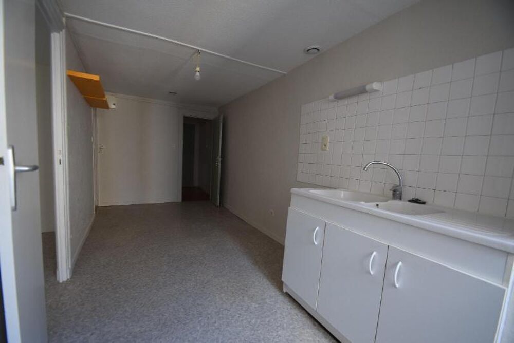 AUBENAS Centre ville, petit appartement T1 bis de 27m² ,....