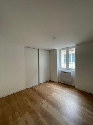  Appartement à louer 3 pièces 52 m²