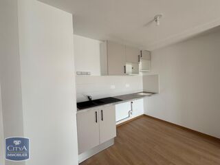  Appartement à louer 4 pièces 87 m²