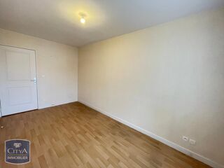  Appartement à louer 3 pièces 65 m²