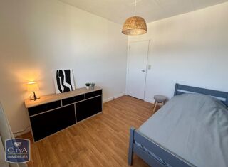  Appartement à louer 4 pièces 66 m²