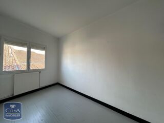  Appartement à louer 3 pièces 81 m²