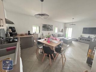  Appartement à louer 4 pièces 86 m²