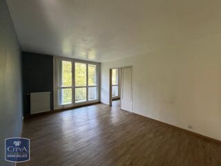  Appartement à louer 4 pièces 76 m²